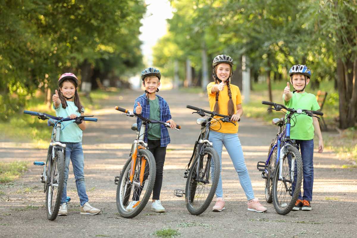 Helping Tweens Navigate the Emotional Impact of Losing a Childhood Best Friend to Relocation